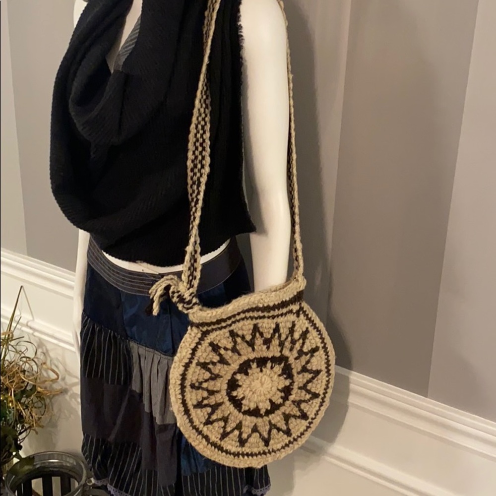 Handmade Wool SAC - Picture 2 of 5